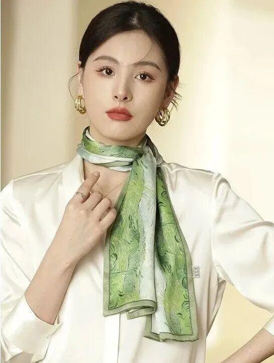 用一条丝巾,把百元单品穿出千元效果