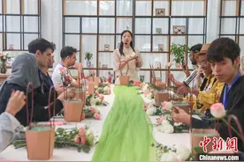 多国“洋网红”走进江西庐山市：体验插花、进乡村、逛古街图片