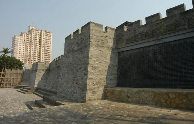 南宁故事 | 百米古城墙 斑驳青砖记岁月历史——南宁市区唯一保留下来的古城墙