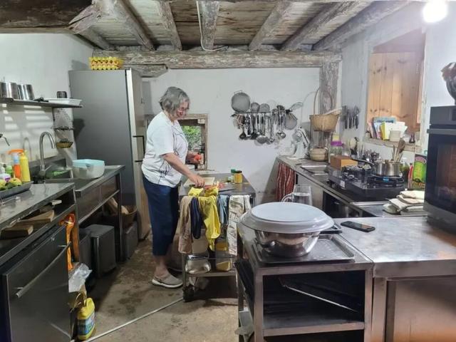 法国女士隐居云南深山15年：厌倦打工，想在中国好好生活