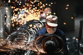 卖电单车给美国人，中国小伙年入千万图片