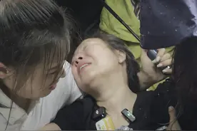 成都27岁女子被杀案召开庭前会议，其母伤心过度差点晕倒图片