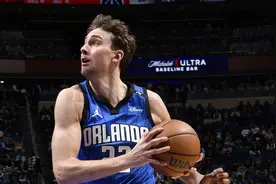 小瓦格纳23+7普尔16+4 魔术主场大胜奇才图片