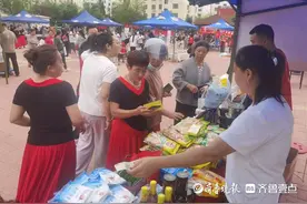 德州：社区物业商家联手搭起“幸福市集”打通服务群众最后一公里图片