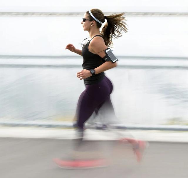 一个让你轻松运动的邪门动作，恢复精力超有效