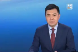 【甘快看】甘肃 岩羊在峭壁间漫步 平衡能力惊人图片