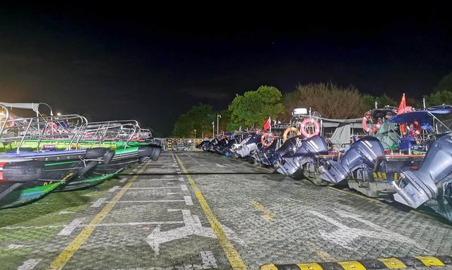 渔船回港，沙滩关闭，应急避难场所开放！深圳大鹏新区全方位预防……