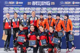 短道速滑——世锦赛：女子3000米接力：加拿大队夺冠图片