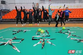 湖南300女将气排球争锋，这场面燃爆了图片