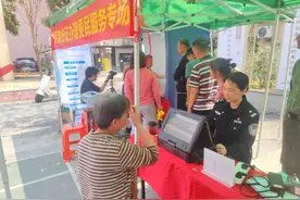 家门口就能办身份证！广州从化公安把“窗口”开到群众身边图片