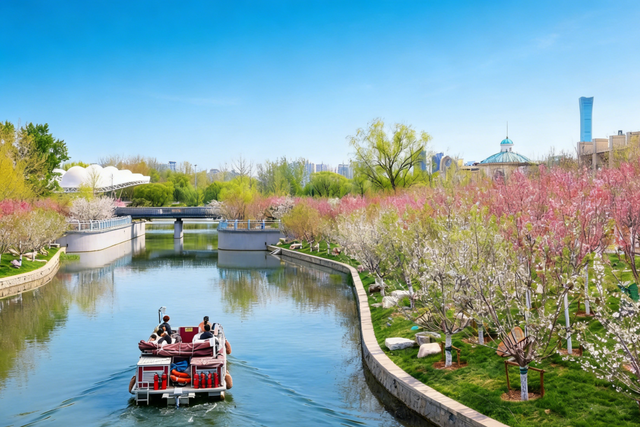 亮马河游船今日启航，航线升级了！购票攻略→