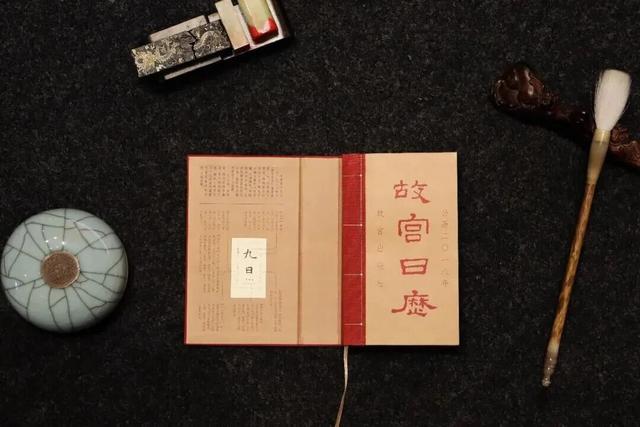 每年在故宫排大队的年轻人，可能不是来逛的......