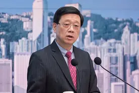 李嘉诚卖港口，李家超、梁振英回应——图片