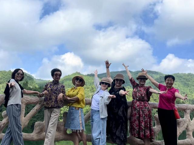 贵州毕节百里杜鹃：端起“旅游碗” 吃好“旅游饭”