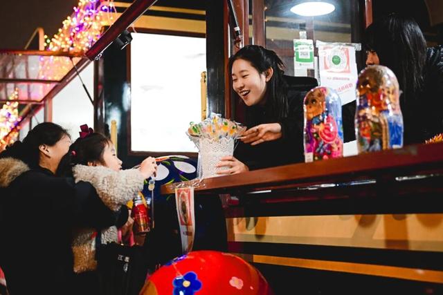 实拍！海淀学院路，新增一座列车主题公园——