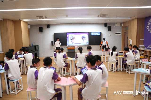每周半天校外活动、周三无作业日...东莞点燃AI创新火花