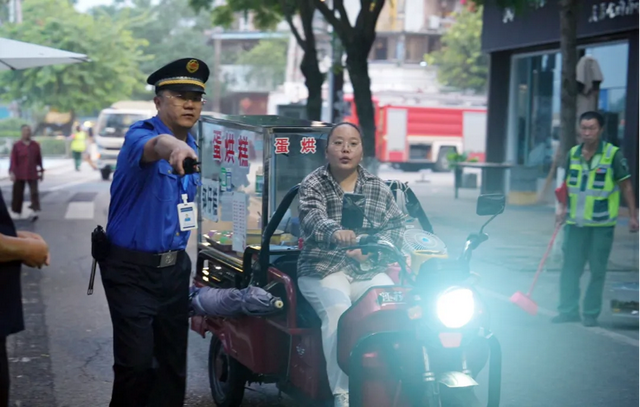 何以成都？两千万游客见证成都的“净优亮美”