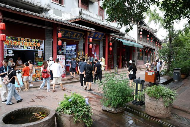 世运会嘉宾探访洛带古镇 共赴客家文化之约