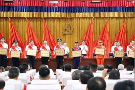 烈火英雄，荣耀加冕！新泰市消防救援大队森林消防中队荣获集体三等功图片