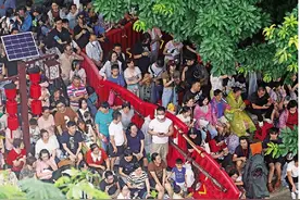 南海“龙超”的地方性与国际范图片