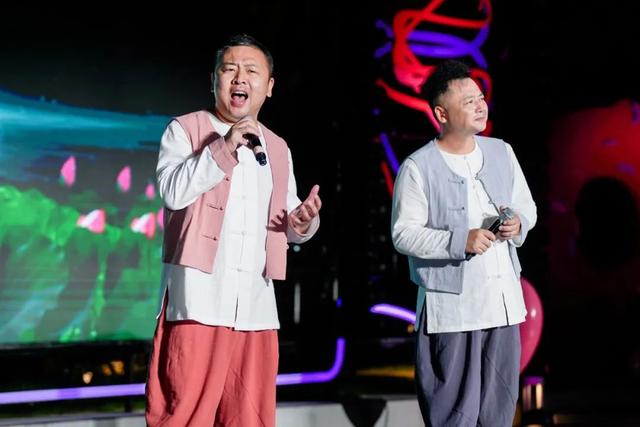 “相约滨海之夏”广场文化系列活动闭幕式暨“玉兰枝头听江南”江南民歌展演顺利举办