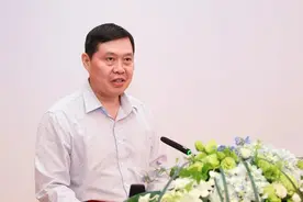 私自拍照留存涉密信访举报材料，中国移动广东公司原董事长魏明，被双开！图片