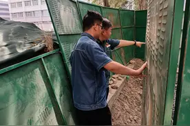 盯紧群众关键小事，小网格提供大服务图片