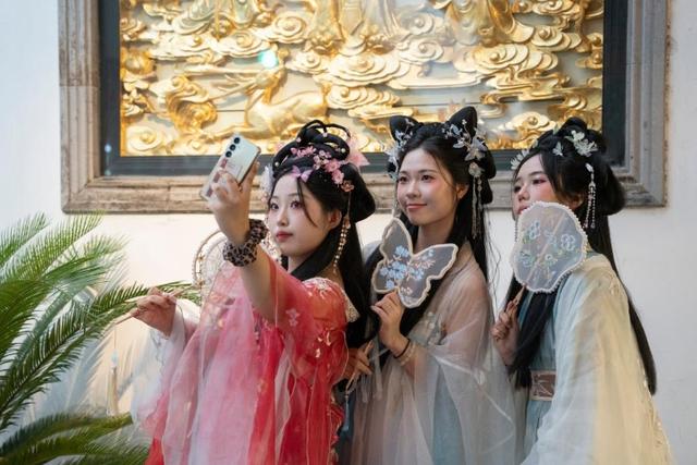 上海入境游市场：外国游客青睐“场景化”体验