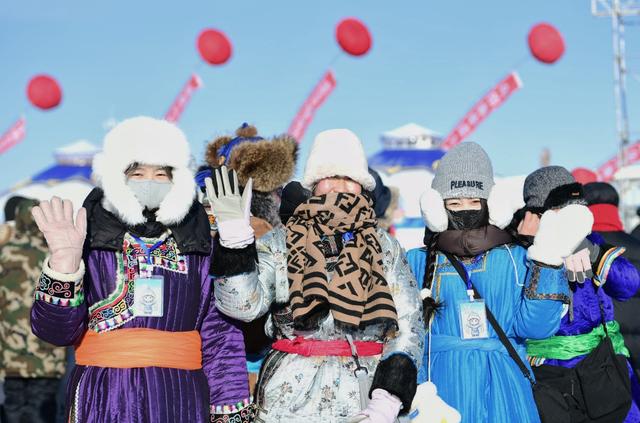 乌拉盖草原解锁冬季文旅新体验