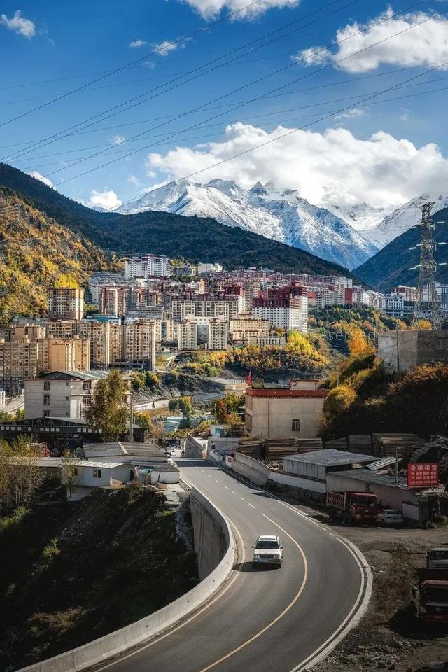 在康定看“川超”太爽了！一条龙安排的明明白白～