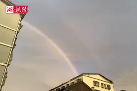 雨过天晴，随州天空现“双彩虹”美景图片