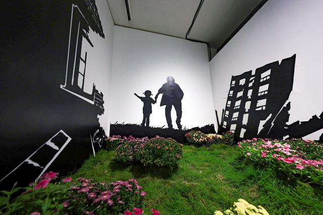 看完这场艺术展，突然好想“搭一下”这个世界