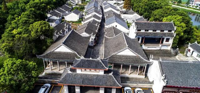 赤黄红·洪湖情 | 2025环洪湖马拉松，跑进水乡新画卷！