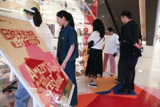 “了不起的玩具节”启幕！来盘龙解锁暑期新体验