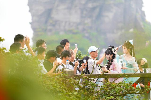 梵净山：“妆造旅拍”撬动文旅消费新市场
