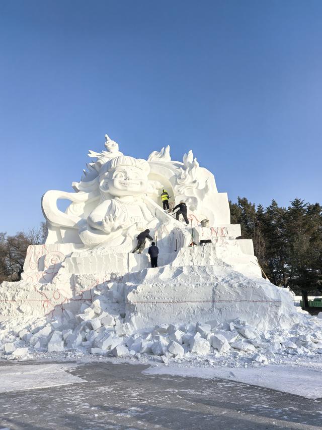 “尔滨”吸引力再加码！芝士芝麻国宝兄弟现身太阳岛雪博会