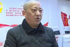 《代表委员风采》谢攀：耕耘三尺讲台 奉献智慧热血图片