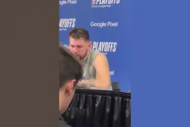 啊啊啊🥵！🔞采访现场突现“不可描述”声音 东契奇表情亮了图片