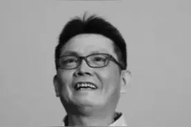 创造了星爷招牌式笑声，周星驰御用配音石班瑜离世，享年66岁图片