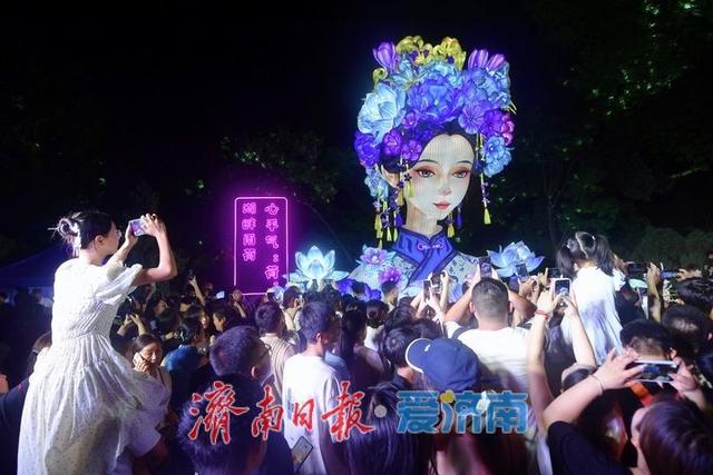 此岸别旧梦，彼岸启“新荷” “湖畔雨荷2.0”23日晚亮灯与市民游客见面