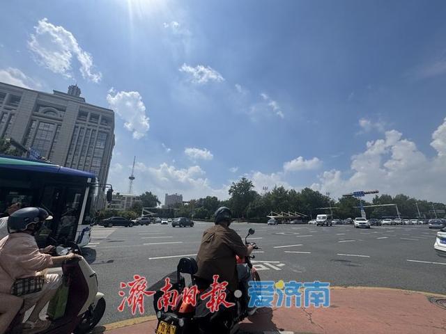 济南雨后放晴 初秋美景惹人醉