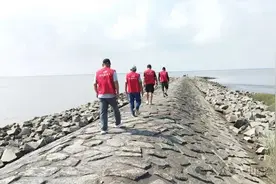 当护渔人守护长江  搞养殖业发家致富  学新技能积极就业——长江退捕渔民转产转业开启新生活纪实图片