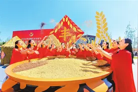 学用“千万工程”礼赞丰收中国 2024年中国农民丰收节 中国·兰考丨丰收节里庆丰收图片