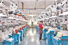 一个镇，一年产袜25亿多双(记录中国)图片