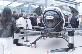 空域飞行秒批！低空服务站落地华强北图片