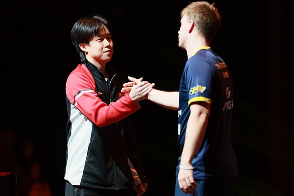 WTT总决赛｜王楚钦孙颖莎双双伤退，成绩和票房不能以运动员的健康为代价