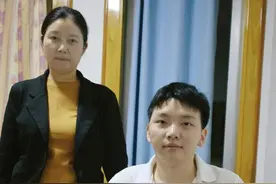 带着母亲上大学的“无腿少年”，满绩保研！图片