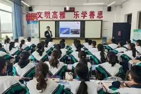 三尺讲台守初心 一片丹心育桃李——记全省特级教师、古浪县第一中学教师蒲永松图片