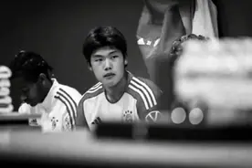 “脑死亡”超40天，北京国安小将18岁最后一天去世，父亲痛哭，哥哥发声图片