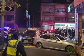 男子持枪朝桃园一派出所门口扫射后逃逸！警匪随后交火，当街连轰99枪图片